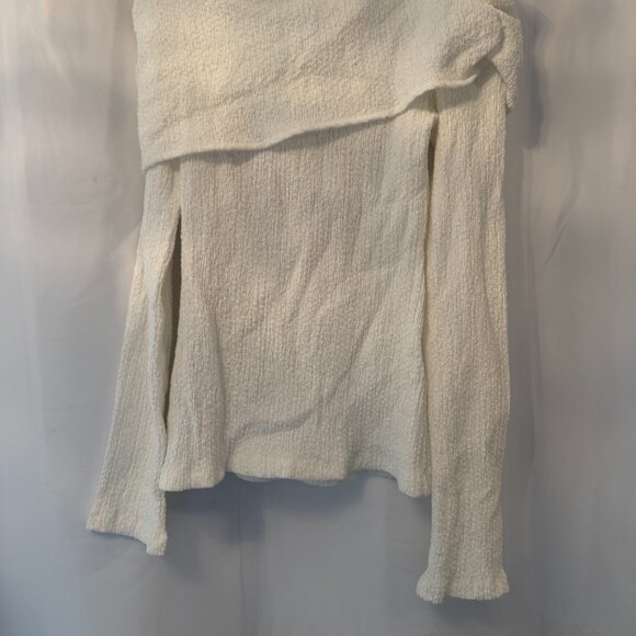 Off-Shoulder Textured White Long Sleeve Top - Picture 2 of 2